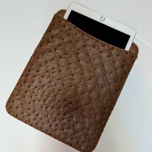 Faux croc leather tablet holder dark brown